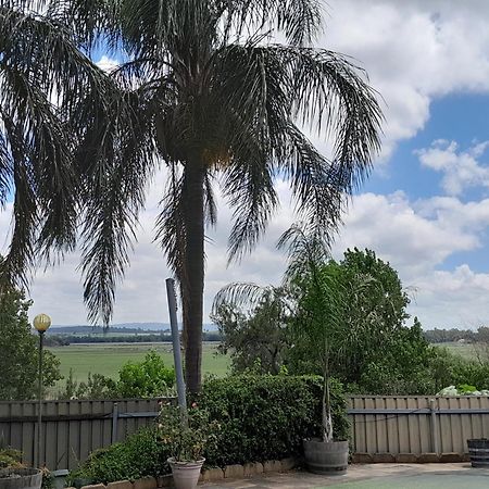 Muswellbrook Northside Bed & Breakfast Buitenkant foto